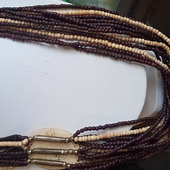 Statement beaded necklace - Picture 7 of 7